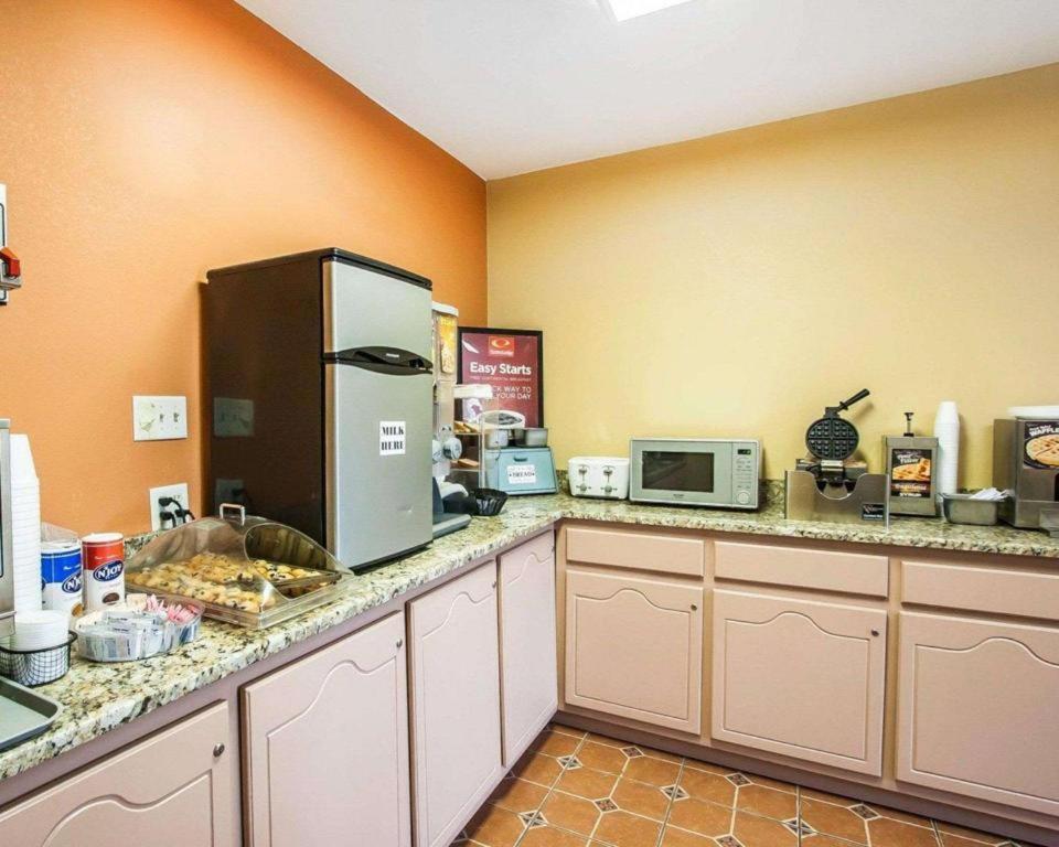 Econo Lodge Inn & Suites I-20, Exit 73 Tuscaloosa Εξωτερικό φωτογραφία