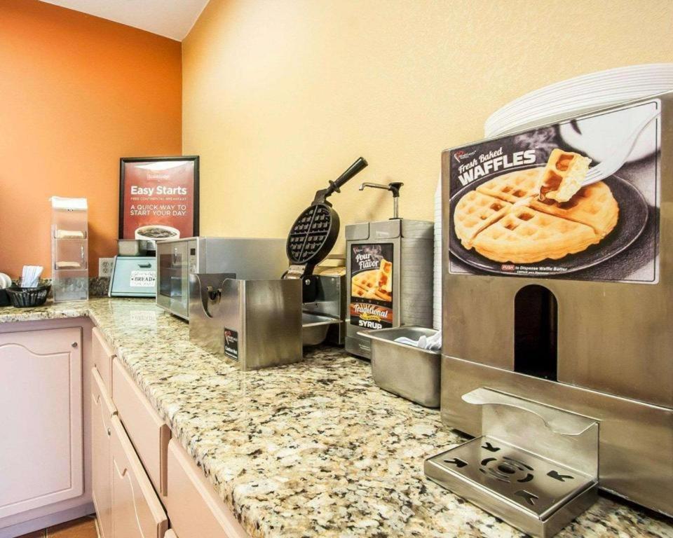 Econo Lodge Inn & Suites I-20, Exit 73 Tuscaloosa Εξωτερικό φωτογραφία
