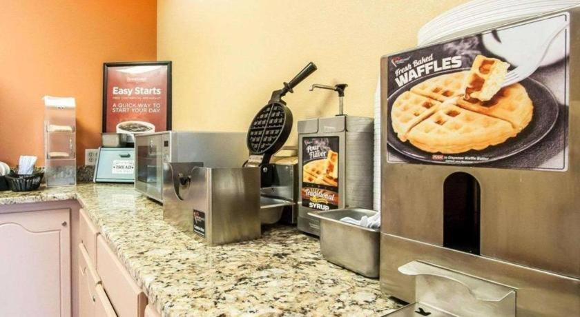 Econo Lodge Inn & Suites I-20, Exit 73 Tuscaloosa Εξωτερικό φωτογραφία