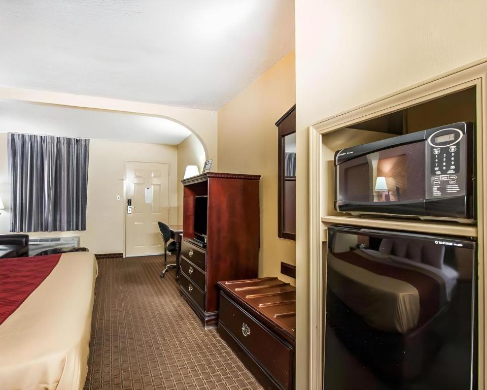Econo Lodge Inn & Suites I-20, Exit 73 Tuscaloosa Εξωτερικό φωτογραφία