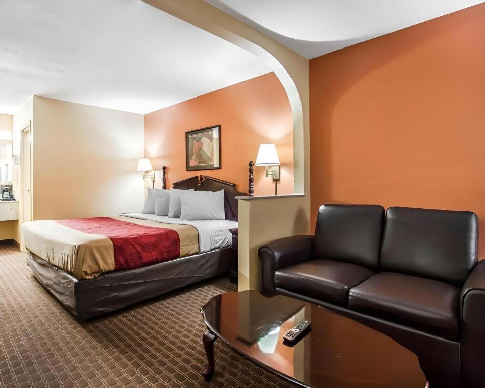 Econo Lodge Inn & Suites I-20, Exit 73 Tuscaloosa Εξωτερικό φωτογραφία
