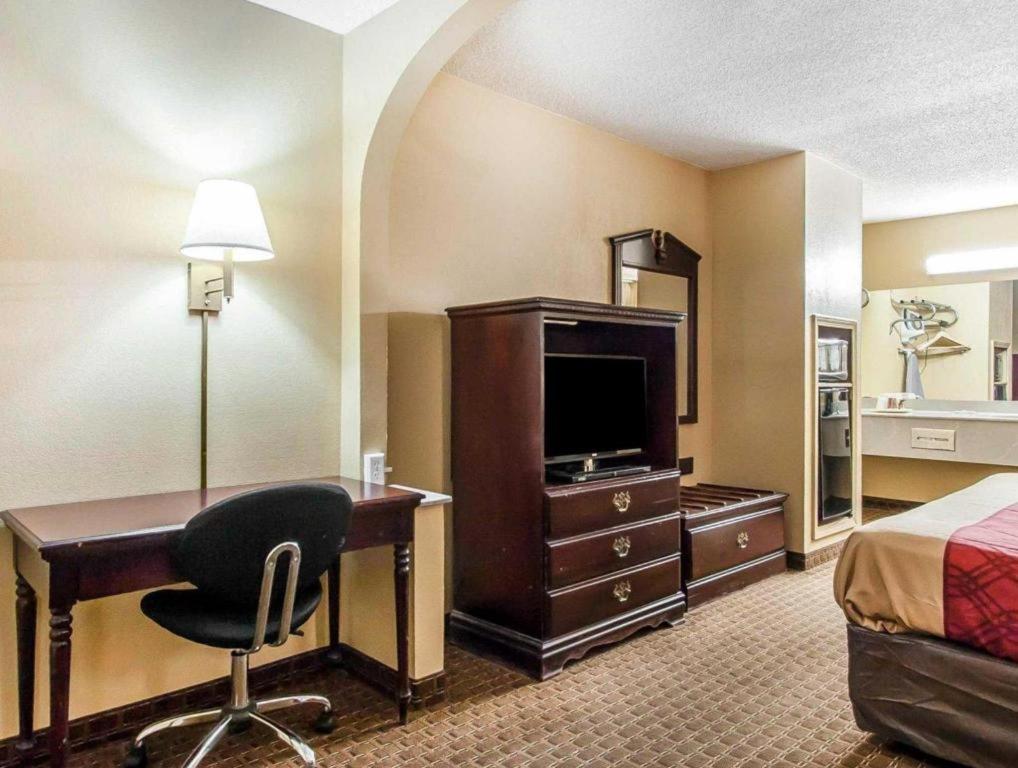 Econo Lodge Inn & Suites I-20, Exit 73 Tuscaloosa Εξωτερικό φωτογραφία
