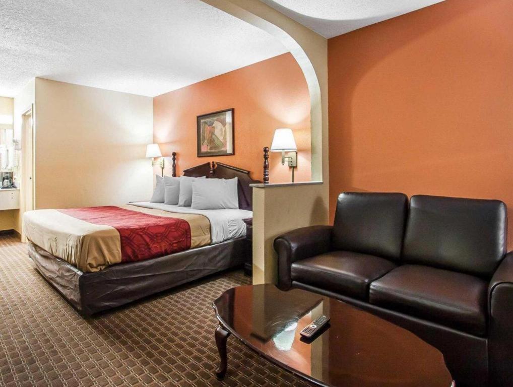 Econo Lodge Inn & Suites I-20, Exit 73 Tuscaloosa Εξωτερικό φωτογραφία
