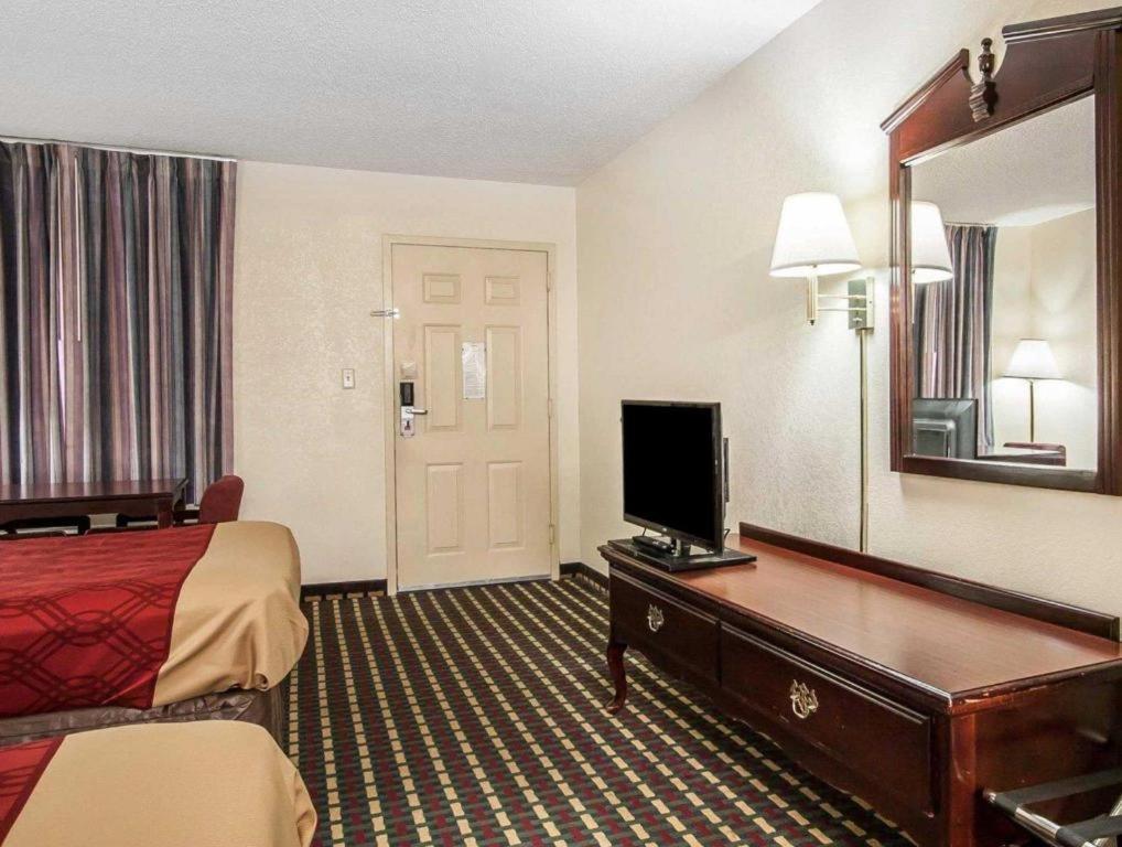 Econo Lodge Inn & Suites I-20, Exit 73 Tuscaloosa Εξωτερικό φωτογραφία