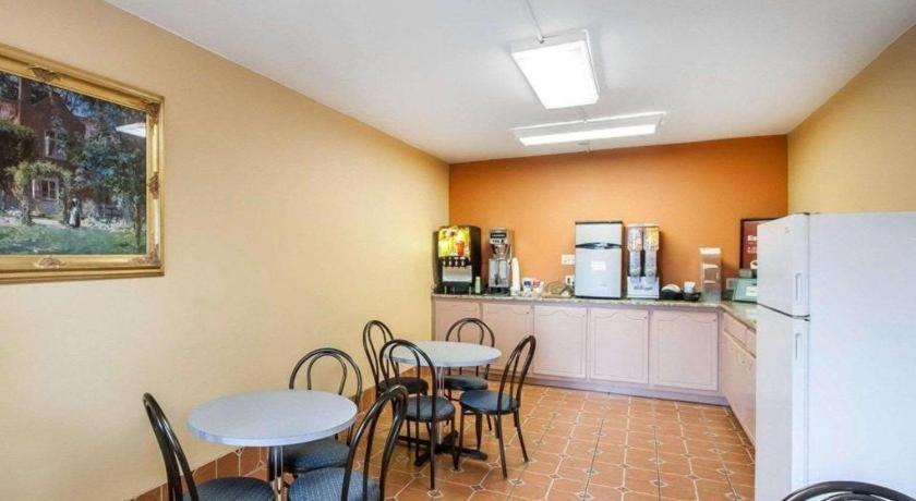 Econo Lodge Inn & Suites I-20, Exit 73 Tuscaloosa Εξωτερικό φωτογραφία