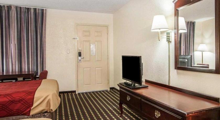 Econo Lodge Inn & Suites I-20, Exit 73 Tuscaloosa Εξωτερικό φωτογραφία